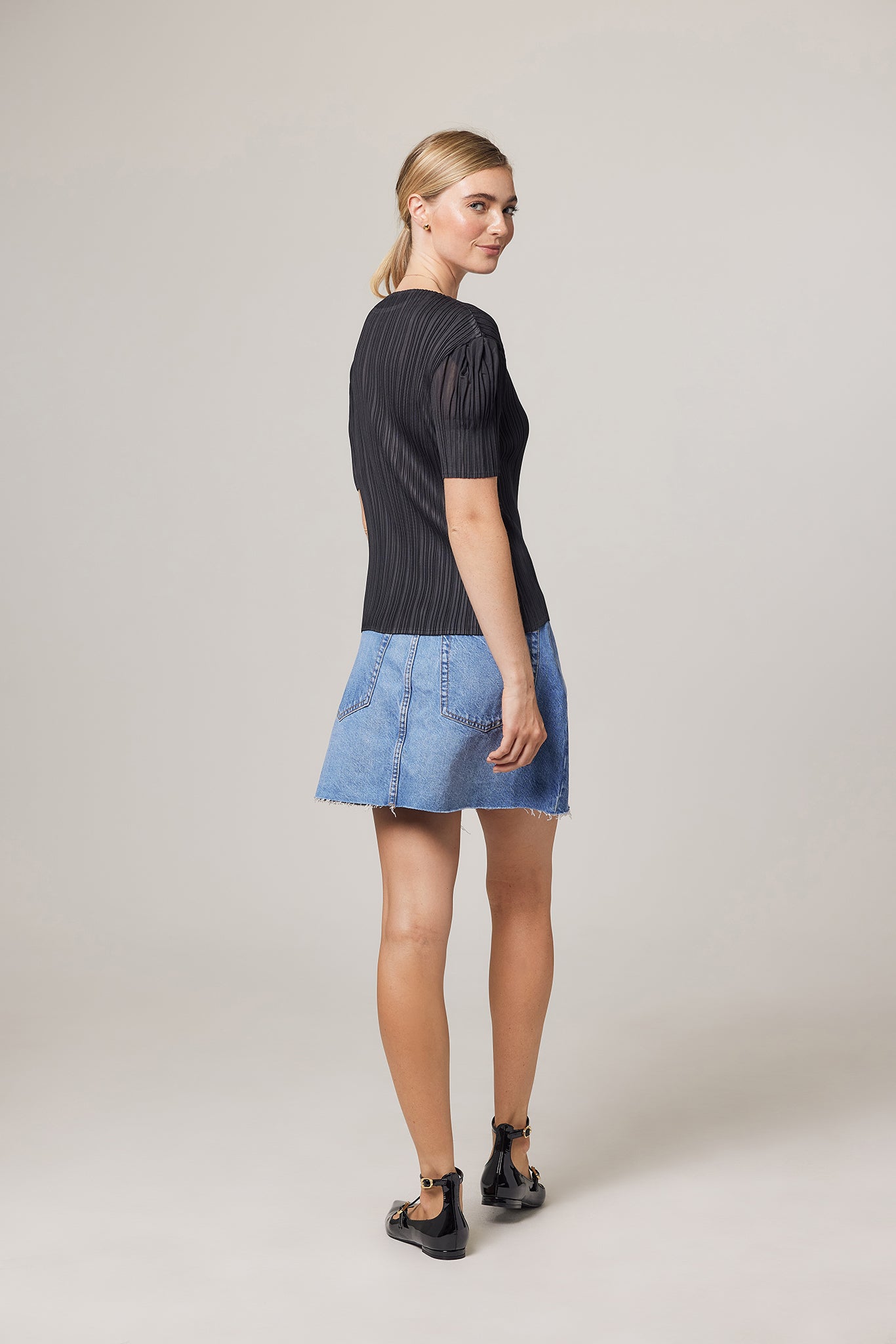 Annie Puff Sleeve Plissé Top