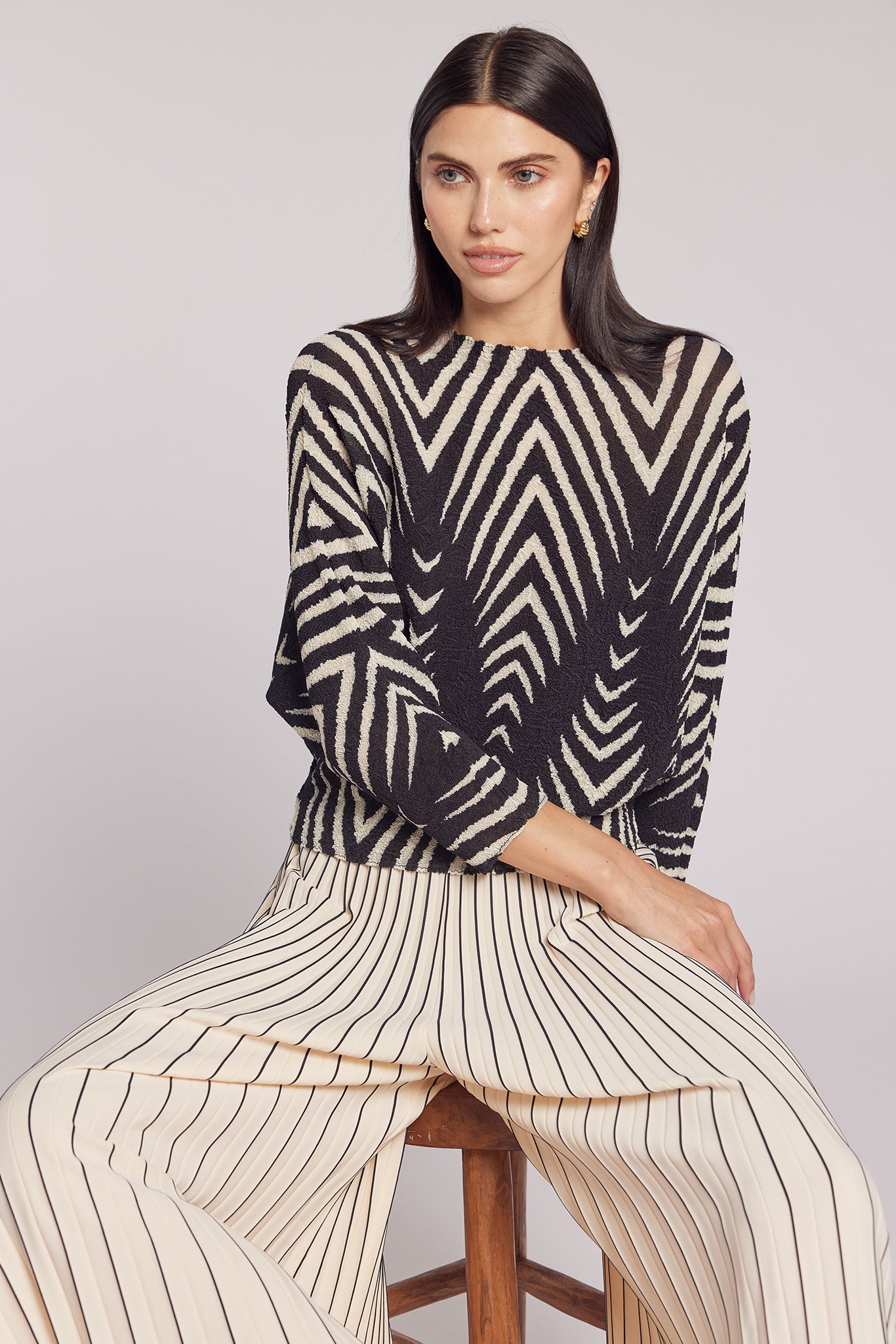 Lisa Chevron Print Crushed Texture Top